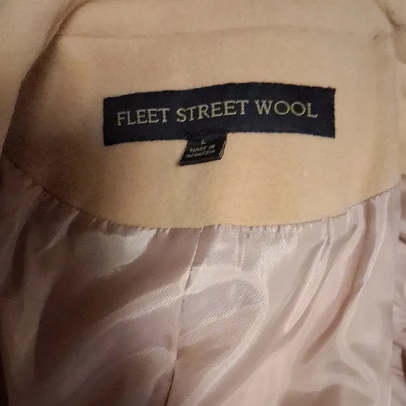 Elegant Cream Pea Coat - Picture 4 of 6